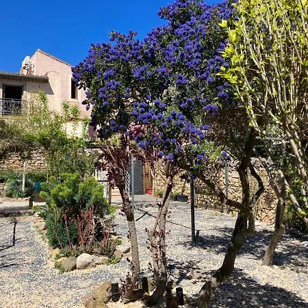 D'hotes Climatisees Les Maisons De Gaia Bed & Breakfast Tuchan