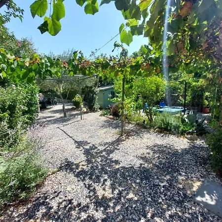D'hotes Climatisees Les Maisons De Gaia Bed & Breakfast 3*